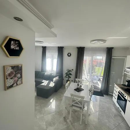 Zonta Maremi With Private Jacuzzi דירה