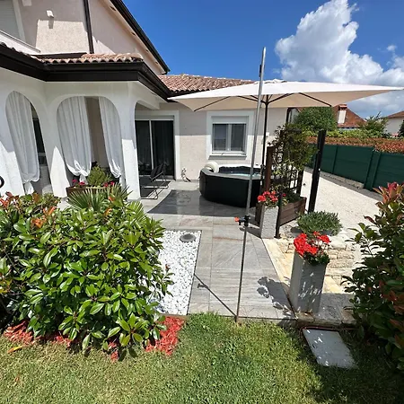 Zonta Maremi With Private Jacuzzi Апартаменты